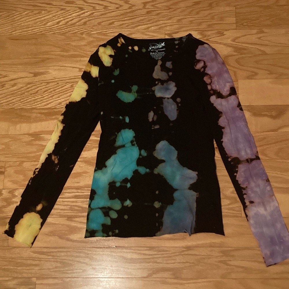 Unique tie dye LS shirt